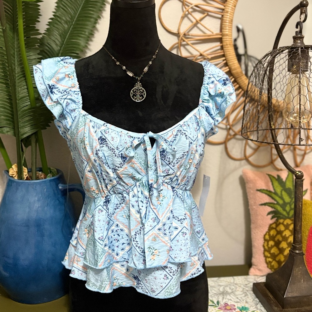 Moa Moa Sleeveless Floral Print Tie Back Blouse